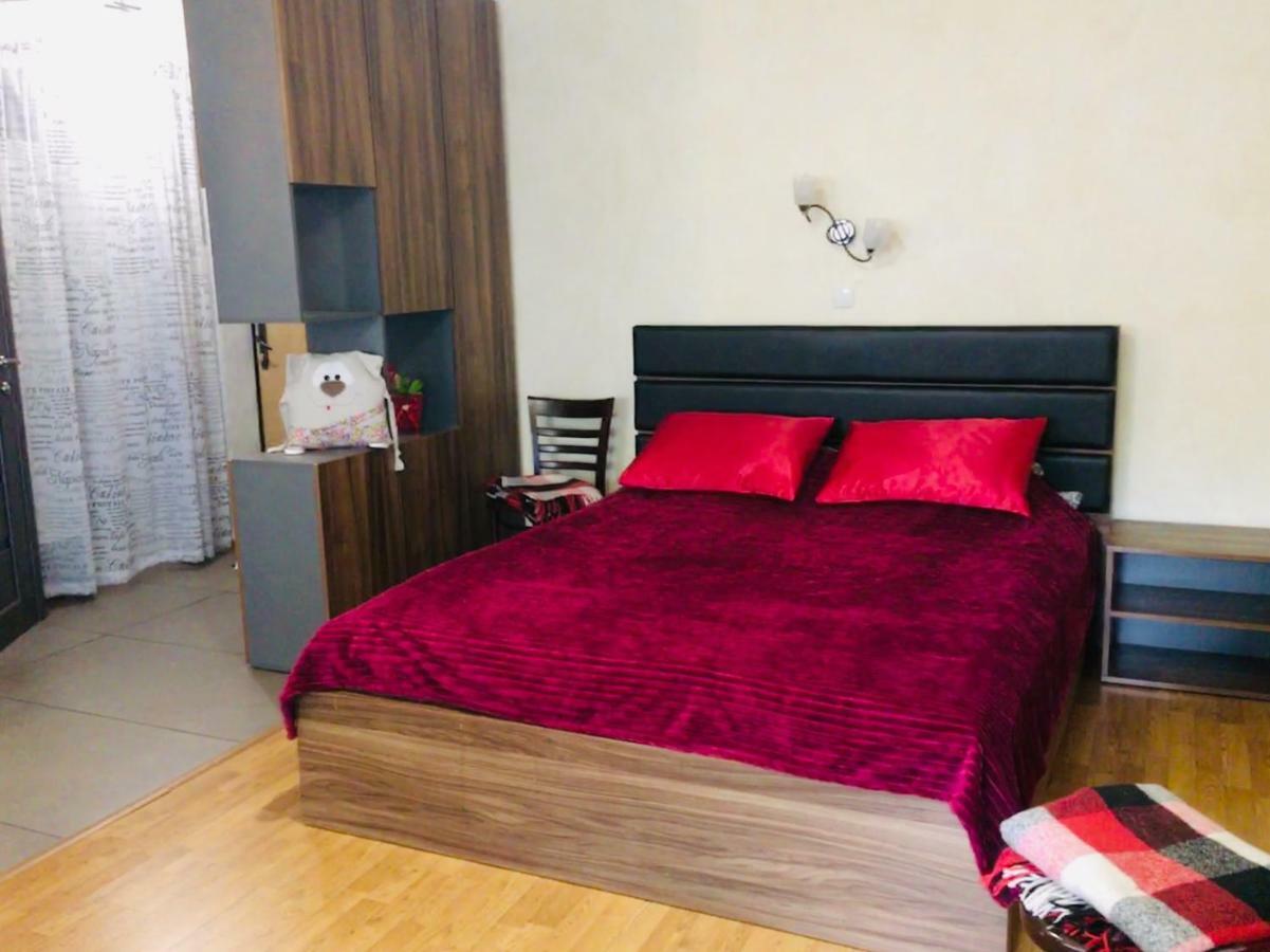 Peremohy Avenue 17 Apartamento Kiev Exterior foto
